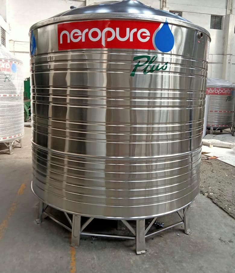 Environmental impact of plastic bottles vs NEROPURE sustainable solution