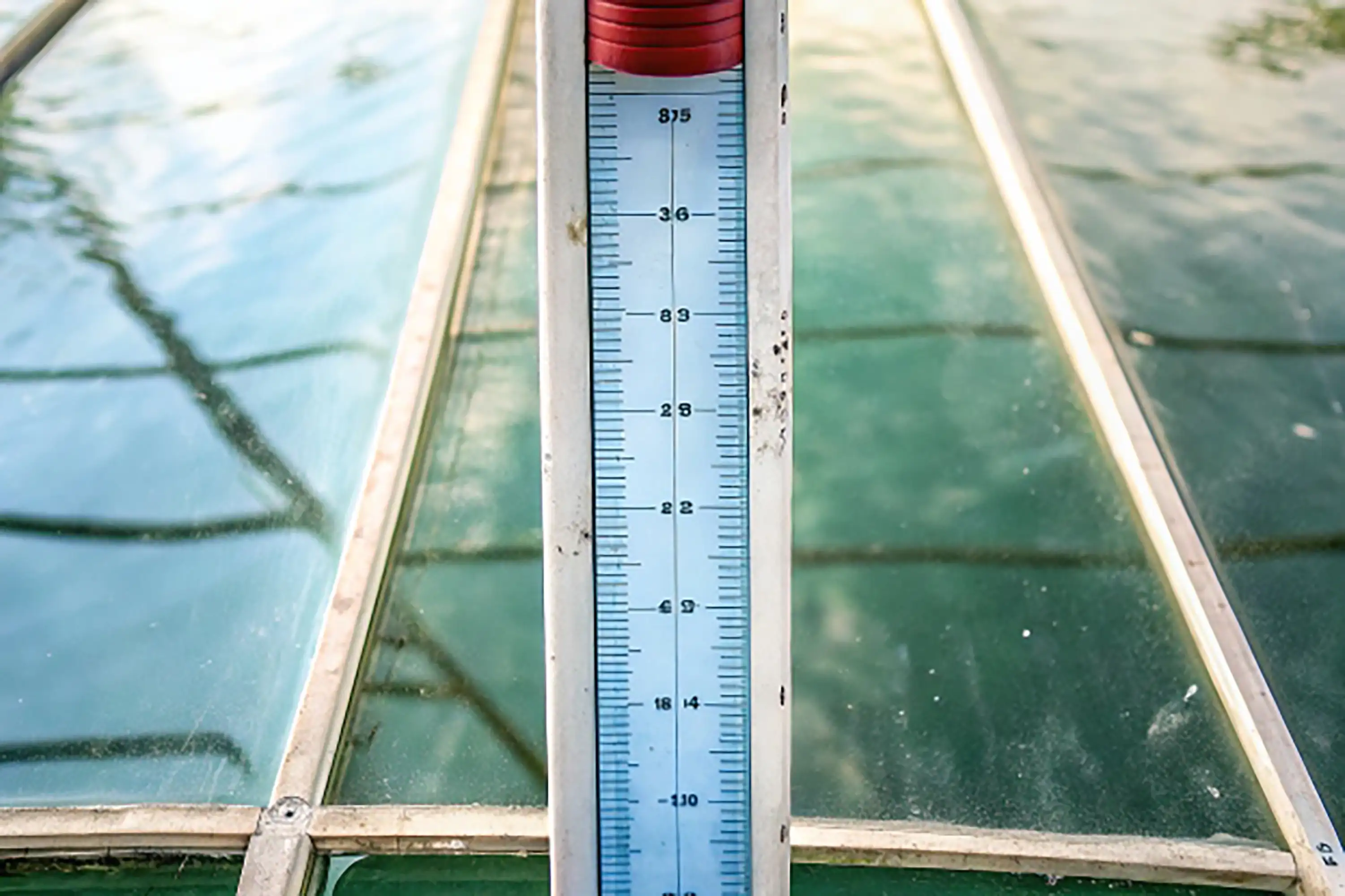 AUTOMATIC WATER LEVEL
CONTROLLER